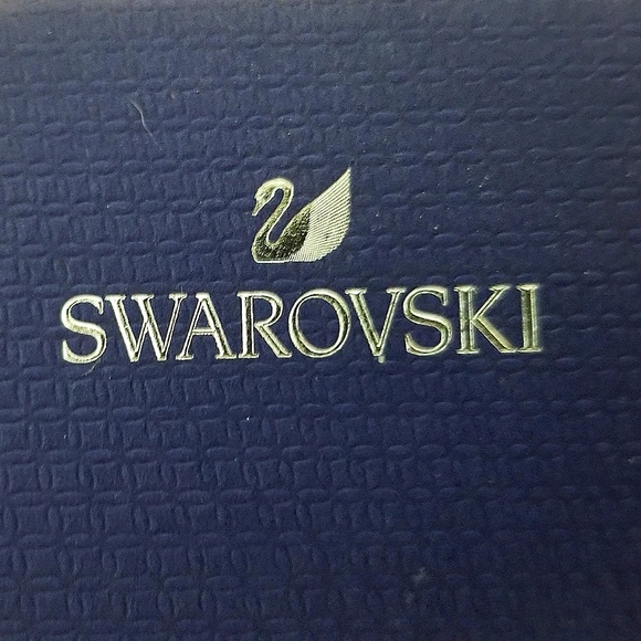 Swarovski Cuff Bracelet - Picture 5 of 5